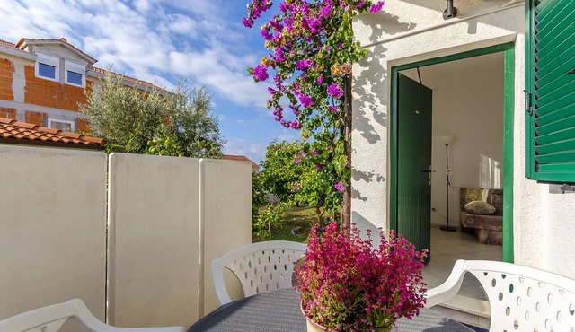 Apartments Mate (47001-A4) - Okrug Gornji (Ciovo)