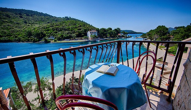 Apartments Malo Lago - One-Bedroom Apartment with Balcony and Sea View - Attic (Apartment 3)