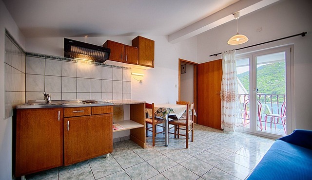 Apartments Malo Lago - One-Bedroom Apartment with Balcony and Sea View - Attic (Apartment 3)