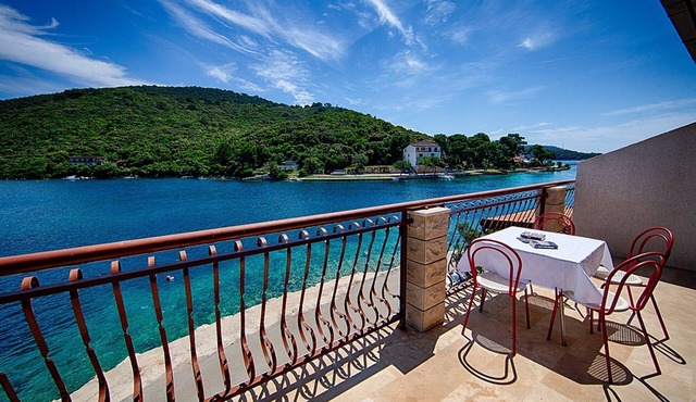 Apartments Malo Lago - One-Bedroom Apartment with Balcony and Sea View - 2nd floor (Apartment 5)