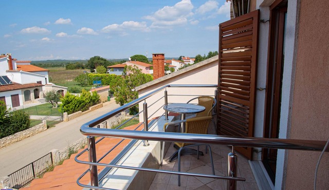 Apartments Manda (74611-A4) - Valbandon