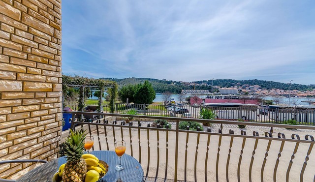Apartments Marin Two (44452-A1) - Trogir