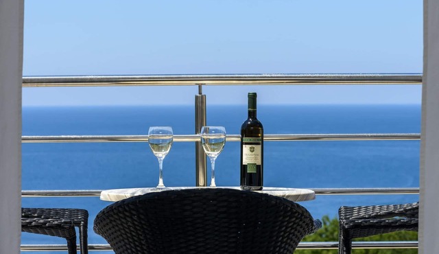 Apartments Maris-Comfort One Bedroom Apartment with Terrace and Sea view