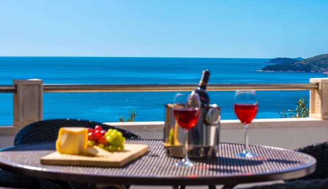 Apartments Maris-Two Bedroom Apartment with Terrace and Sea View-address Plat 21