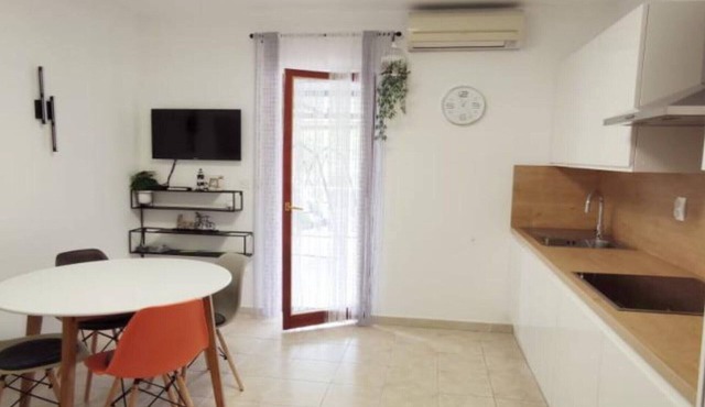 Apartments Maritimo - Comfort Two Bedroom Apartment with Sea View and Terrace