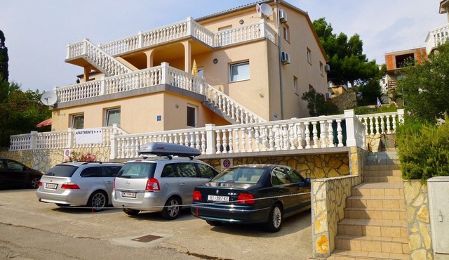 Apartments Mauro, (15224), Omišalj, hr