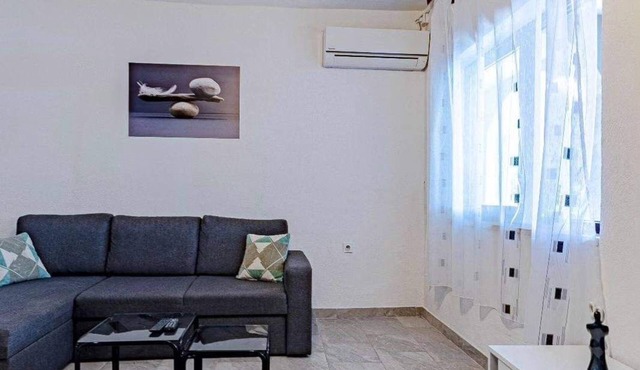 Apartments Mila (61561-A1) - Ubli