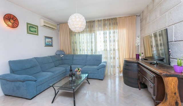 Apartments Miljenko (37011-A1) - Makarska