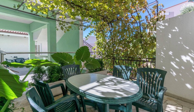 Apartments Mirko (57381-A3) - Lokva Rogoznica