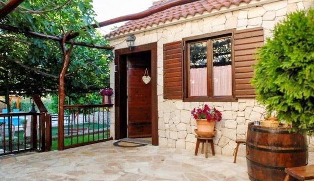 Apartments Mirko, (10123), Seget Vranjic, hr