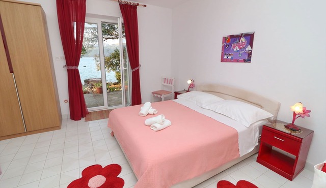 Apartments More & Ja - Superior One Bedroom Apartment with Terrace and Sea View (2. zapad)
