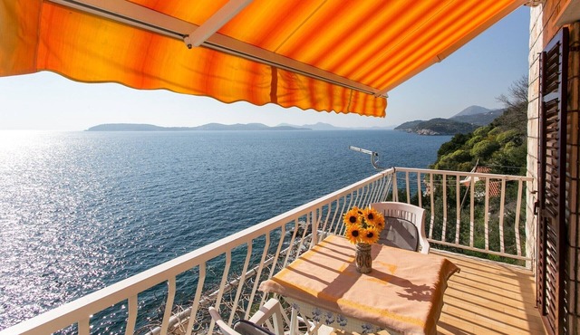 Apartments Neve - Two-Bedroom Apartment with Balcony and Sea View