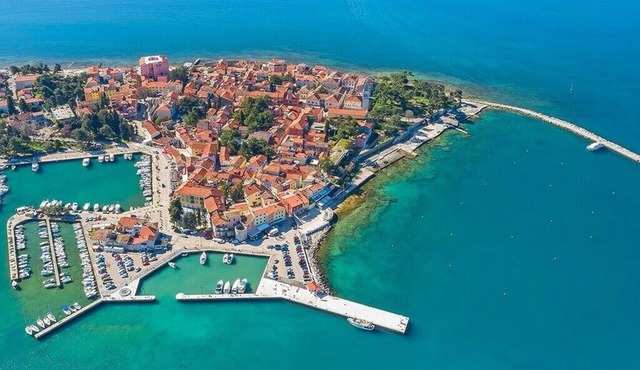 Apartments Nevenka, (14134), Novigrad, Croatia