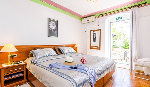 Apartments Nicol - Studio with Terrace