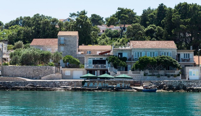 Apartments Nikolina Lumbarda