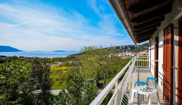 Apartments Nina (61641-A2) - Stinica