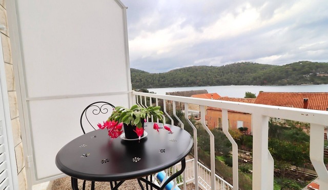 Apartments Nodilo - Standard One Bedroom Apartment with Balcony and Sea View (Apt 2)