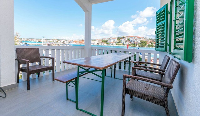 Apartments Olivera (40251-A2) - Rogoznica