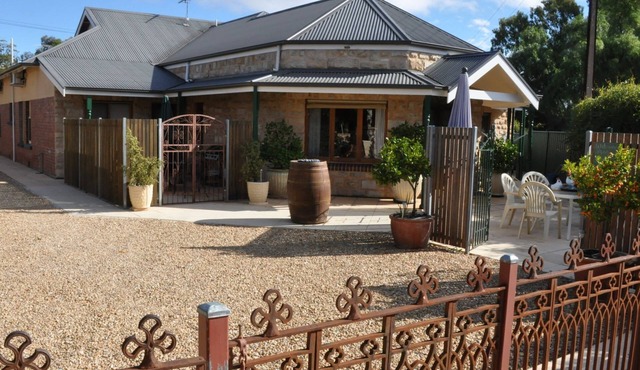 Apartments on Fiedler - Studio apartment