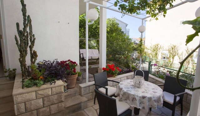 Apartments Palmina (110831-A1) - Makarska