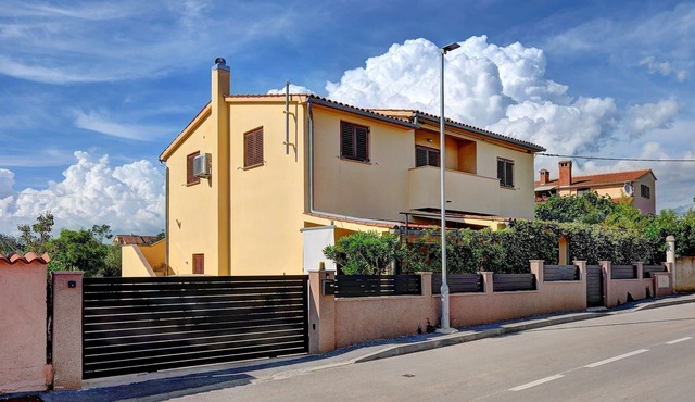 Apartments Predrag, (15639), Fažana, hr
