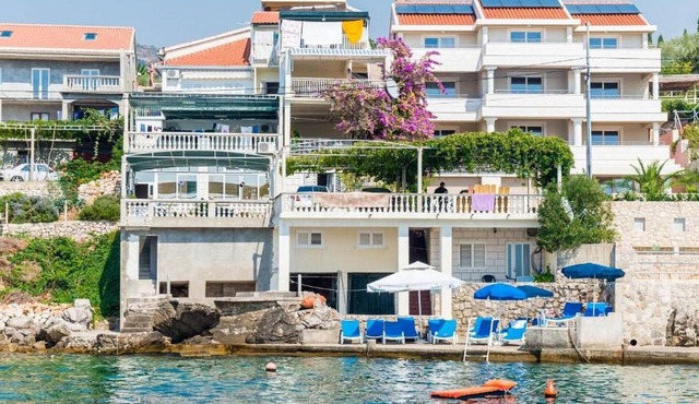 Apartments Rašica Molunat - Triple Room Sea View