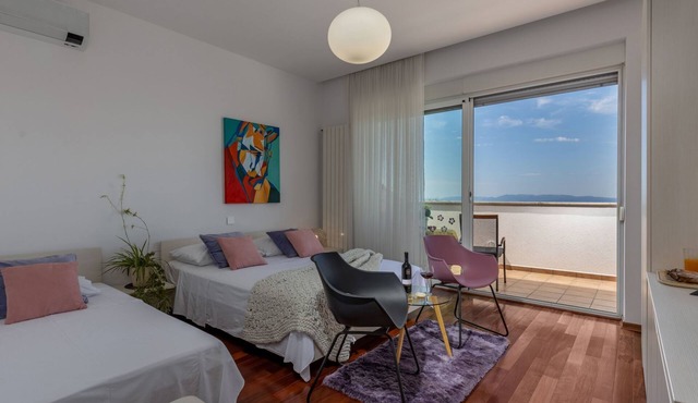 Apartments Rijeka - Terra Magica Room Grobnik ⭐ by Interhome