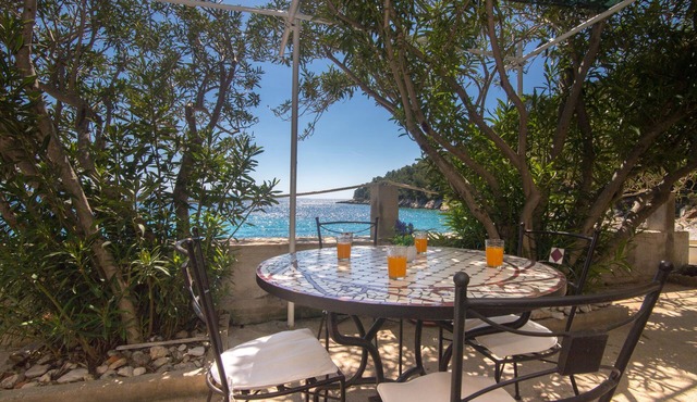 Apartments Robinzon Petar (41691-A1) - Gdinj - island Hvar