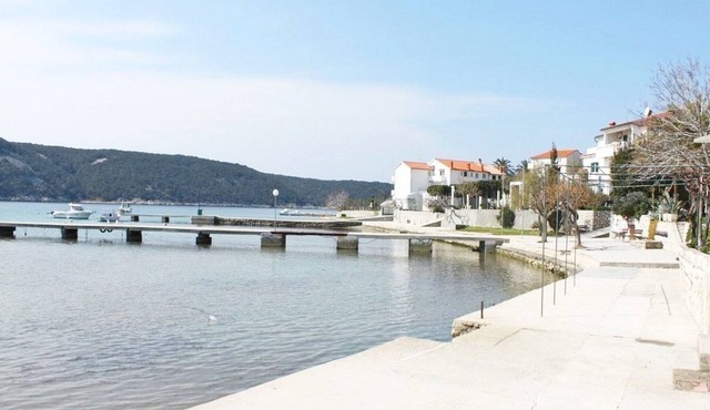 Apartments Roberto, (14183), Kampor, hr