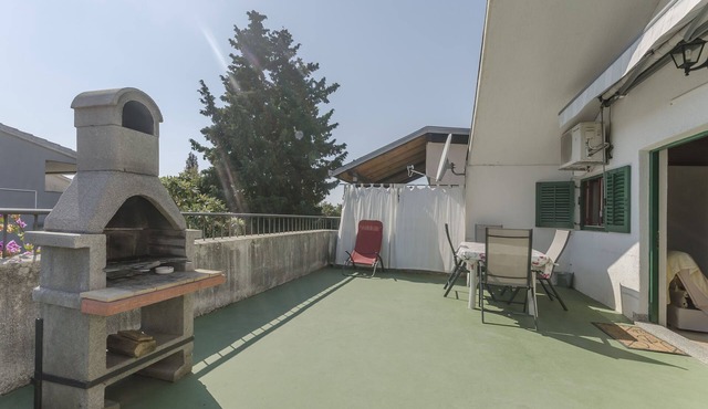 Apartments Romic (83411-A1) - Jadrija