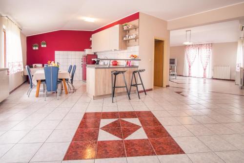 Apartments & Rooms Iva