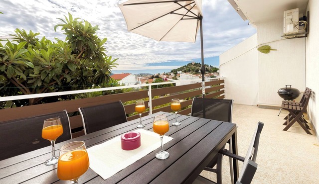 Apartments Sanja (57051-A1) - Tribunj