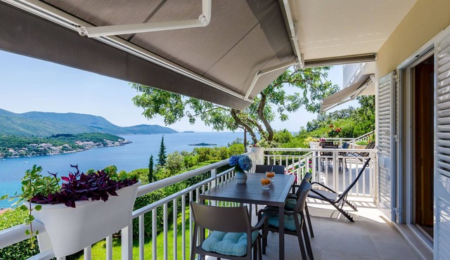 Apartments Sara (Molunat) - Superior One Bedroom Apartment with Terrace and Sea View