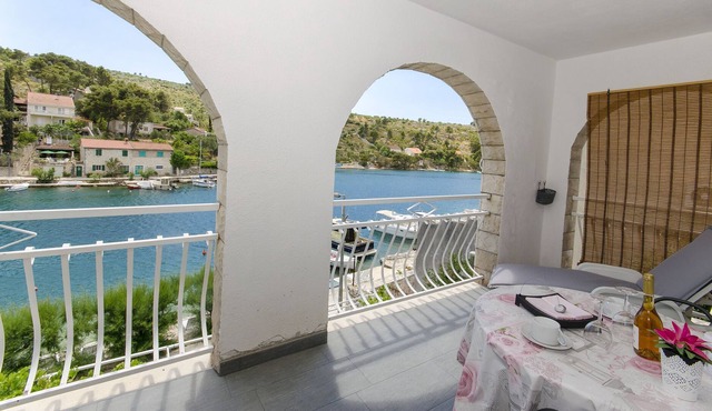 Apartments Seaside (81311-A1) - Bobovisce