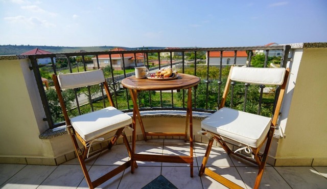 Apartments Secret Garden (10998-A2) - Razanac
