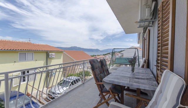 Apartments Senija (55261-A1) - Arbanija (Ciovo)