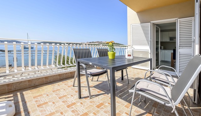 Apartments Silvana (23221-A2) - Rogoznica
