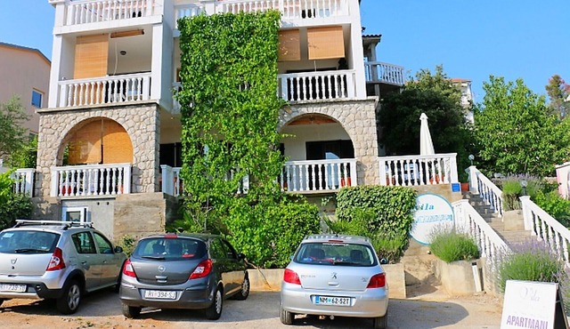 Apartments Slavica, (12921), Omišalj, hr