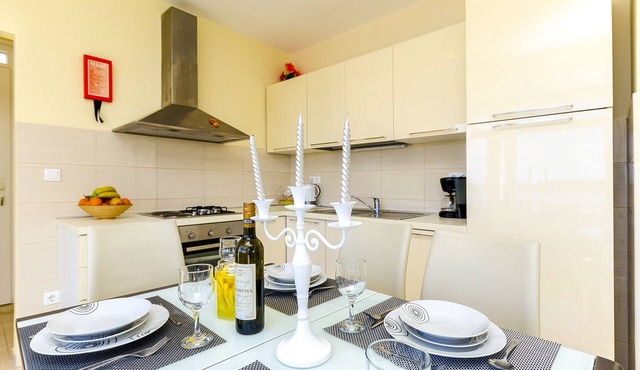 Apartments Smilje (24471-A1) - Razanj
