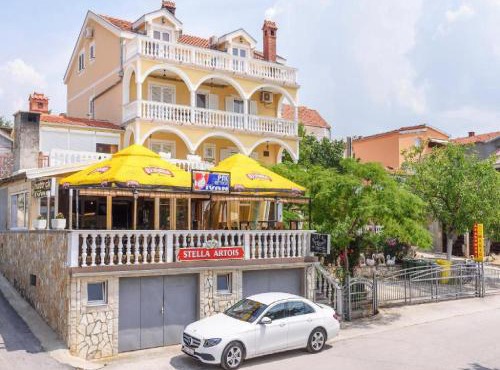 Apartments Smilje i Maslina