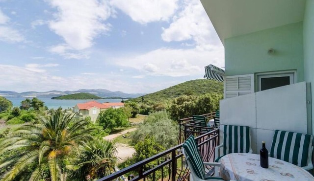 Apartments Sutvid- One Bedroom Apartment with Loggia and Sea View