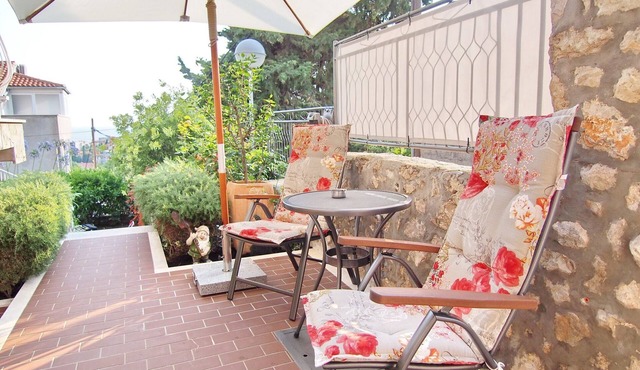 Apartments Sweet Escape- Studio Apartment with Terrace and Sea View