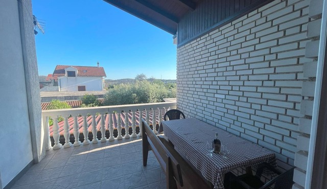 Apartments Tonči - two bedroom apartment with a balcony A1