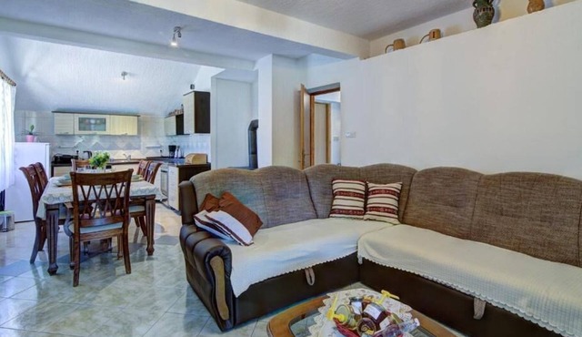 Apartments Velebit house (98911-A1) - Biljevine