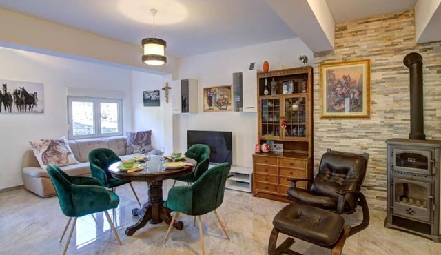 Apartments Velebit house (98911-A2) - Biljevine