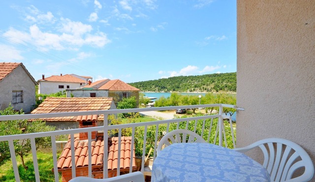 Apartments Vila Punta (10691-A3) - Jadrtovac