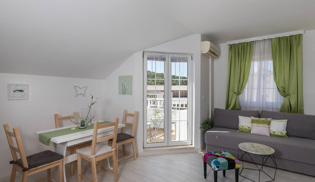 Apartments Villa Key - One Bedroom Apartment with Balcony