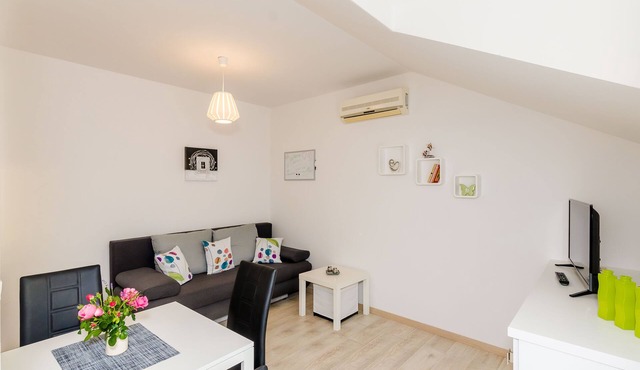 Apartments Villa Key - Standard One Bedroom Apartment with Balcony