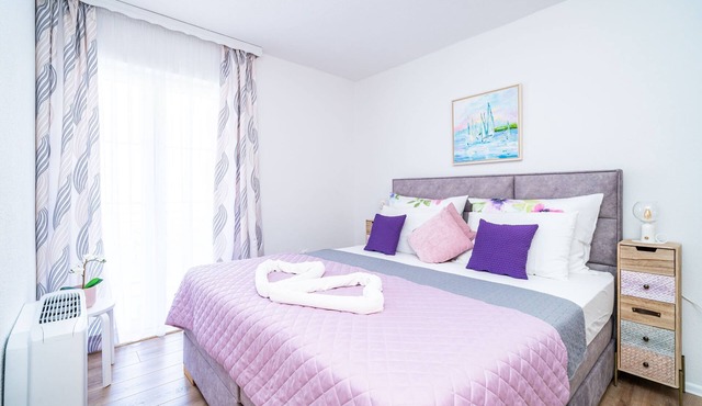 Apartments Villa Key - Comfort Two Bedroom Apartment with Terrace