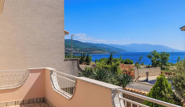 Apartments Villa Mala (100461-A1) - Povile